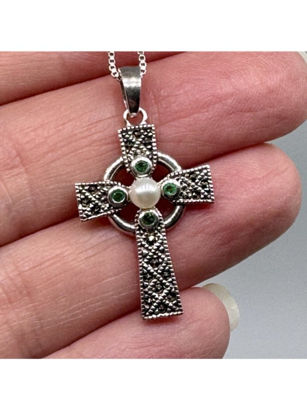 Emerald Sterling Cross Pendant Necklace Marcasites Pearl Center 925 Box Chain - Picture 14 of 14